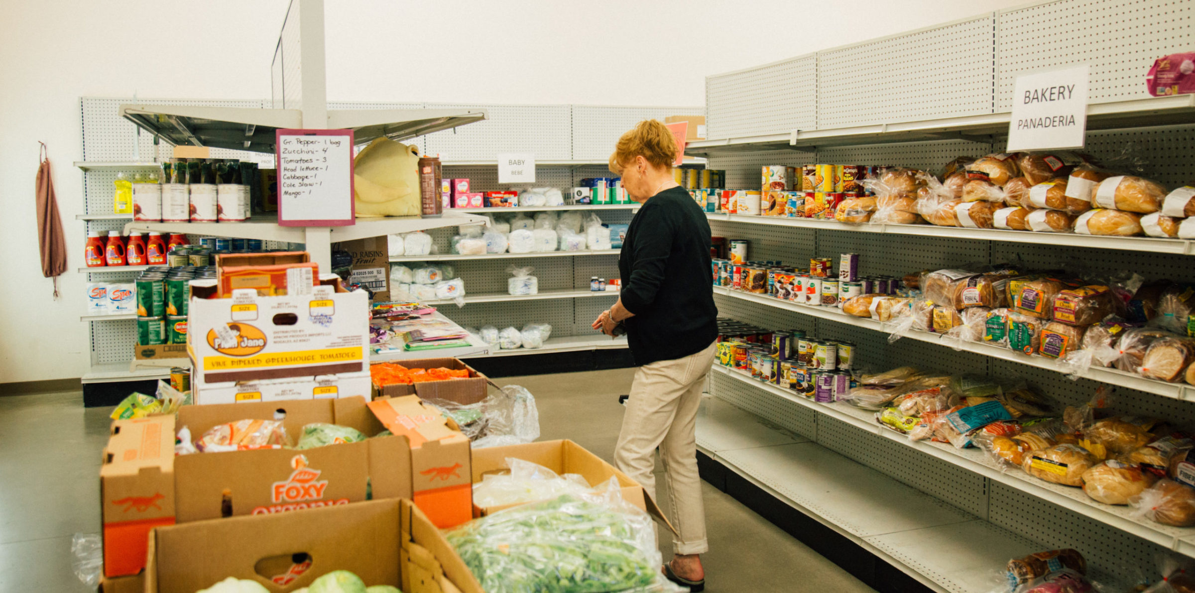 Crossroads “Missions Team” Blesses our Food Center